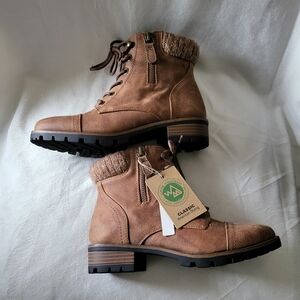 White Mountain,ankle bootie light brown boot size5m.